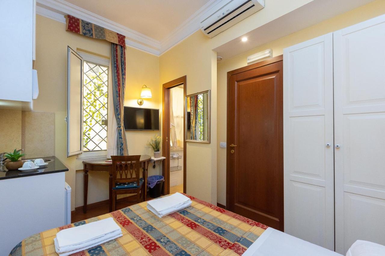 Internouno Deluxe Hotell Roma Eksteriør bilde