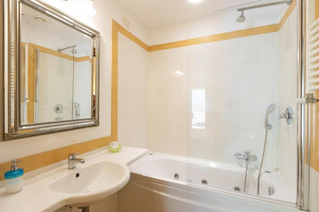 Internouno Deluxe Hotell Roma Eksteriør bilde